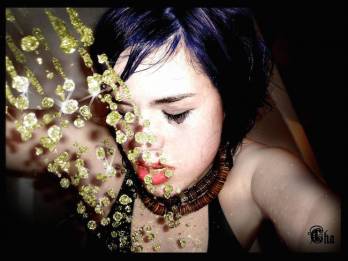 kinkinderelatie_goldenshower-bling